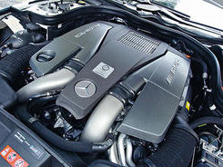 4.V8 Bi-turbo引擎扭力高達71.4kgm.jpg